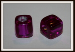 Perle cube violet intérieur argent