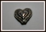 Perle en métal "coeur strié"