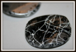 Perle ronde/plate argent/noir projection blanc